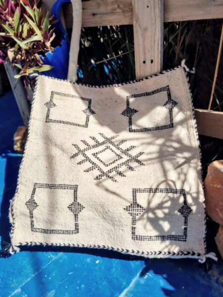 Coussin Kilim "Esprit berbère 3" - 50 cm x 49 cm – Image 3